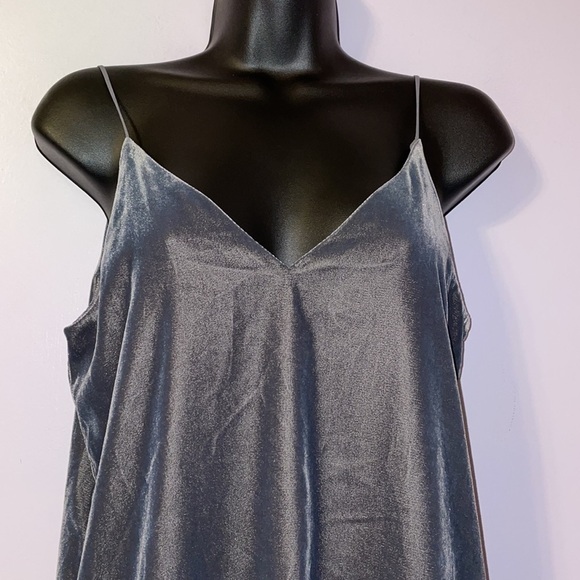 Express Luxe Velvet Camisole Tank Top Grey Silver Size XS - Picture 3 of 12